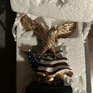 Collectible American eagle statue brand new in. Box